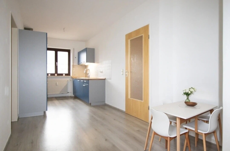 b27284a0-eeb6-4f1a-9c73-64cf9784acf6