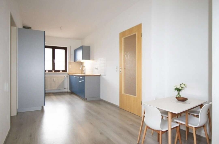 b27284a0-eeb6-4f1a-9c73-64cf9784acf6